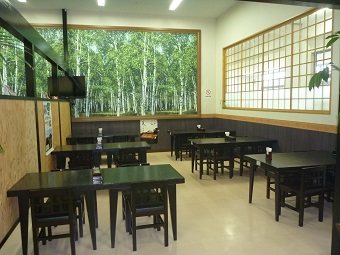 お食事処菜心味店内